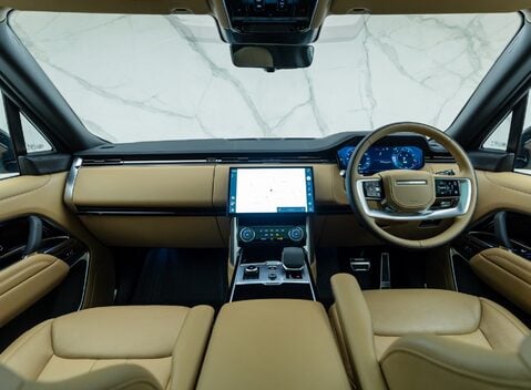 Land Rover Range Rover P440e AUTOBIOGRAPHY LWB 24