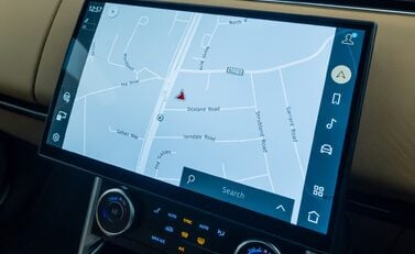 Land Rover Range Rover P440e AUTOBIOGRAPHY LWB 26