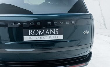 Land Rover Range Rover P440e AUTOBIOGRAPHY LWB 35