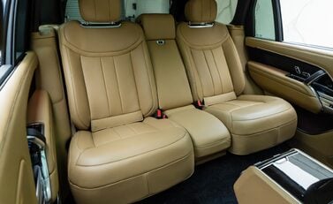 Land Rover Range Rover P440e AUTOBIOGRAPHY LWB 17