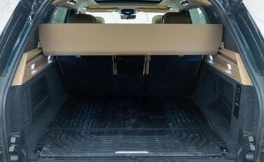Land Rover Range Rover P440e AUTOBIOGRAPHY LWB 41
