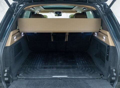 Land Rover Range Rover P440e AUTOBIOGRAPHY LWB 41