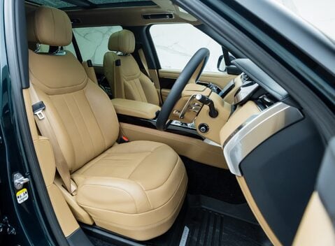 Land Rover Range Rover P440e AUTOBIOGRAPHY LWB 14