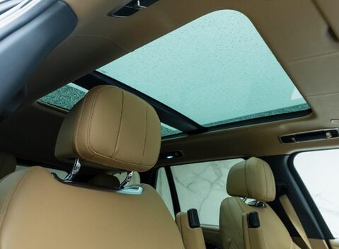 Land Rover Range Rover P440e AUTOBIOGRAPHY LWB 16