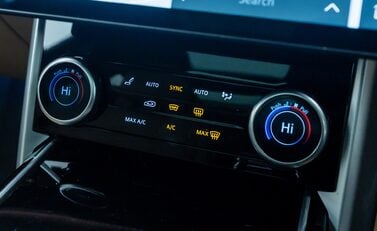 Land Rover Range Rover P440e AUTOBIOGRAPHY LWB 27