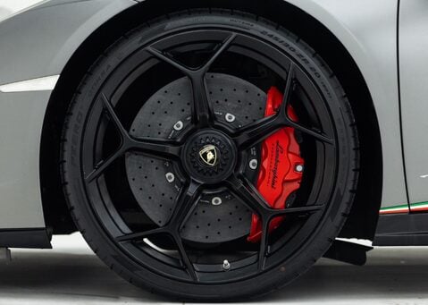 Lamborghini Huracan LP 640-4 PERFORMANTE 