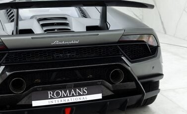 Lamborghini Huracan LP 640-4 PERFORMANTE 18