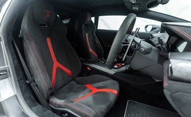 Lamborghini Huracan LP 640-4 PERFORMANTE 9