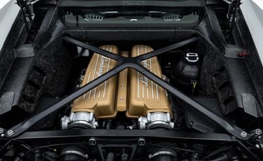 Lamborghini Huracan LP 640-4 PERFORMANTE 24