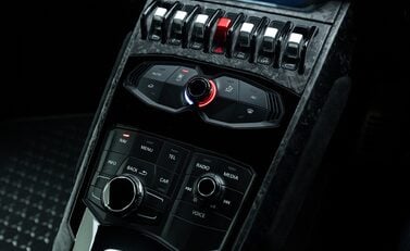 Lamborghini Huracan LP 640-4 PERFORMANTE 13