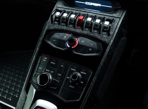 Lamborghini Huracan LP 640-4 PERFORMANTE 13