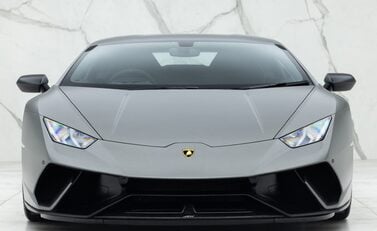 Lamborghini Huracan LP 640-4 PERFORMANTE 4