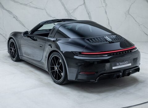 Porsche 911 Targa 4 GTS (992.2) 15