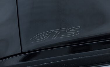 Porsche 911 Targa 4 GTS (992.2) 41