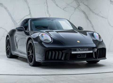 Porsche 911 Targa 4 GTS (992.2) 12