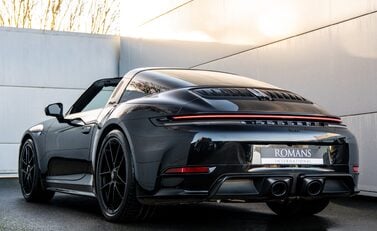 Porsche 911 Targa 4 GTS (992.2) 4