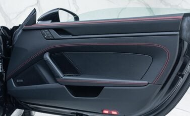 Porsche 911 Targa 4 GTS (992.2) 31