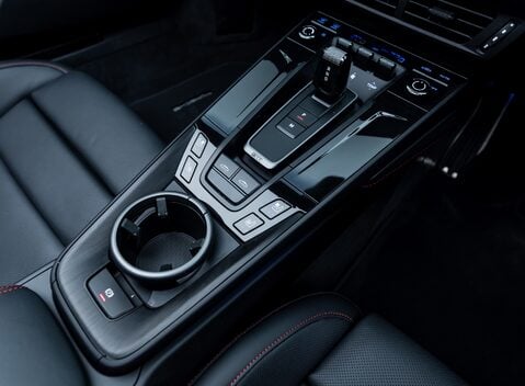 Porsche 911 Targa 4 GTS (992.2) 27