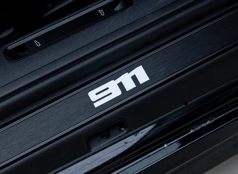 Porsche 911 Targa 4 GTS (992.2) 30