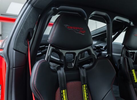 Porsche 911 GT3 RS (992) 18