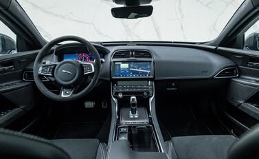 Jaguar XE SV PROJECT 8 21