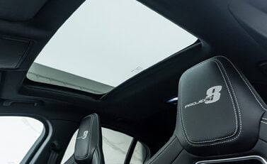 Jaguar XE SV PROJECT 8 16