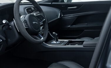 Jaguar XE SV PROJECT 8 12