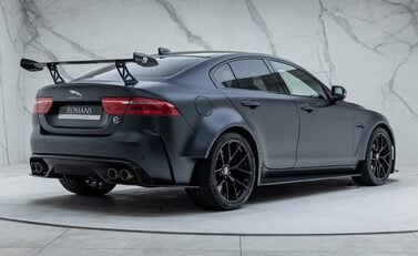 Jaguar XE SV PROJECT 8 5