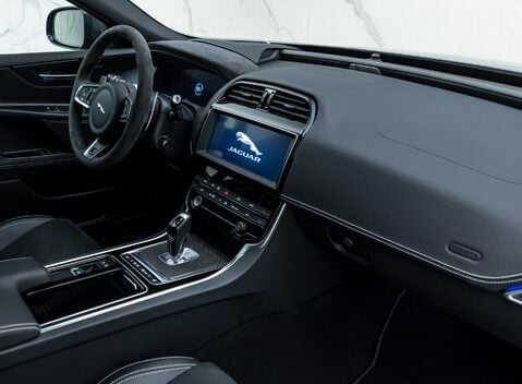 Jaguar XE SV PROJECT 8 20