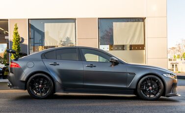 Jaguar XE SV PROJECT 8 2