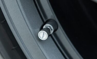 Aston Martin Vanquish V12 44