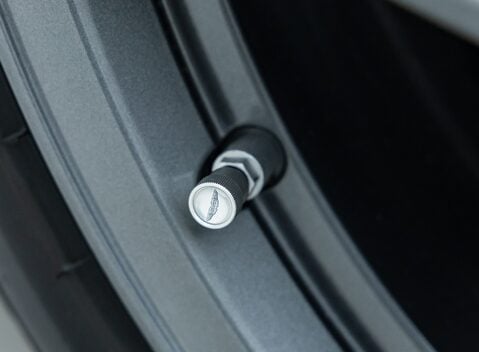 Aston Martin Vanquish V12 44