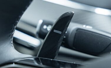 Aston Martin Vanquish V12 14