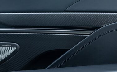 Aston Martin Vanquish V12 27