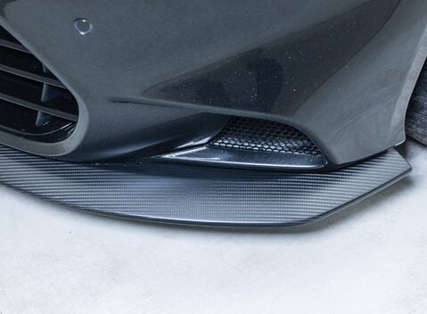 Aston Martin Vanquish V12 40