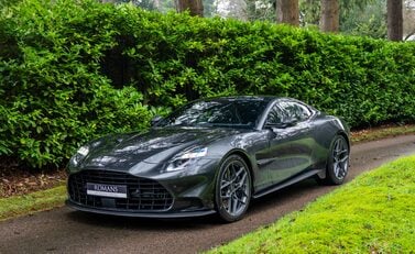 Aston Martin Vanquish V12 2
