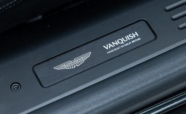 Aston Martin Vanquish V12 24