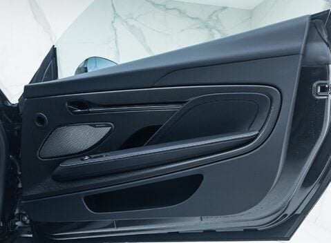 Aston Martin Vanquish V12 35