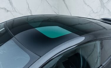 Aston Martin Vanquish V12 46