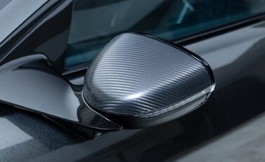 Aston Martin Vanquish V12 45