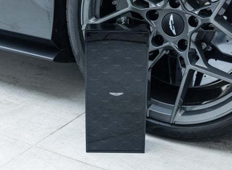 Aston Martin Vanquish V12 61