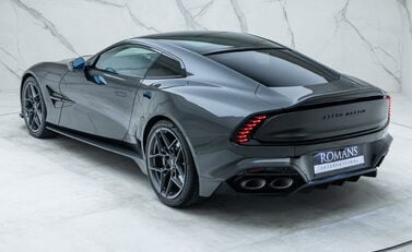 Aston Martin Vanquish V12 12