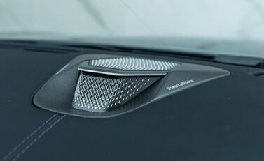 Aston Martin Vanquish V12 31