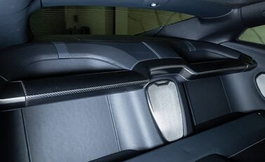 Aston Martin Vanquish V12 33