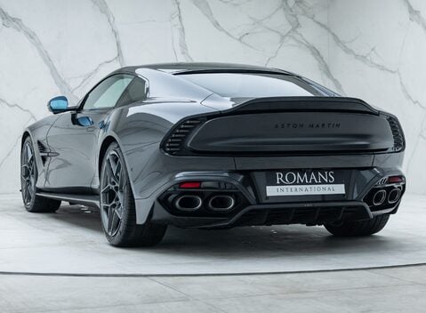 Aston Martin Vanquish V12 10