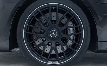 Mercedes-Benz SL Class AMG SL63 34