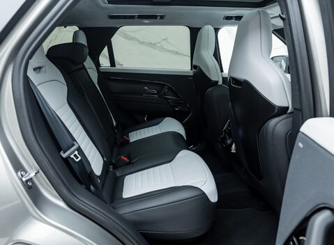 Land Rover Range Rover Sport P635 SV EDITION ONE 13
