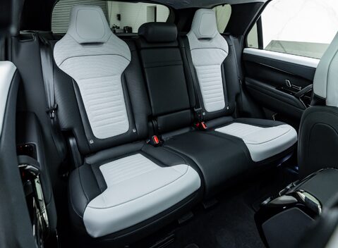 Land Rover Range Rover Sport P635 SV EDITION ONE 14