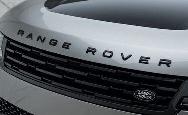 Land Rover Range Rover Sport P635 SV EDITION ONE 34
