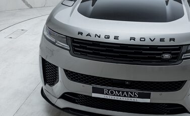 Land Rover Range Rover Sport P635 SV EDITION ONE 33